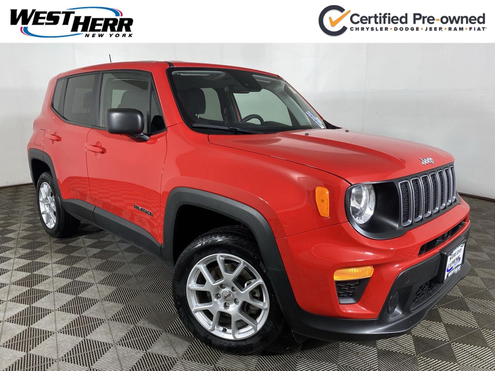 Used 2023 Colorado Red Clearcoat Jeep Latitude image 1