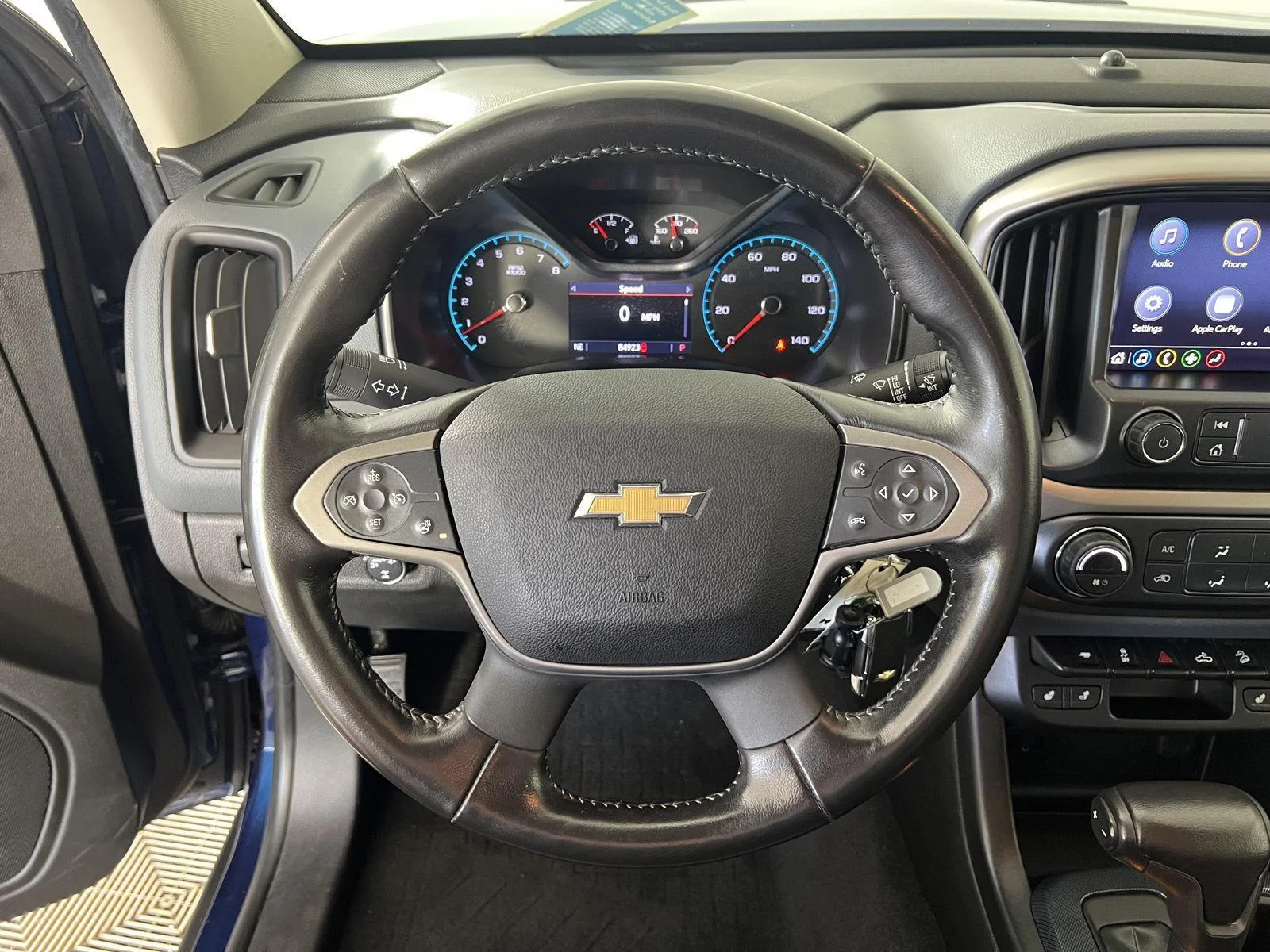 Used 2019 Pacific Blue Metallic Chevrolet Z71 image 10