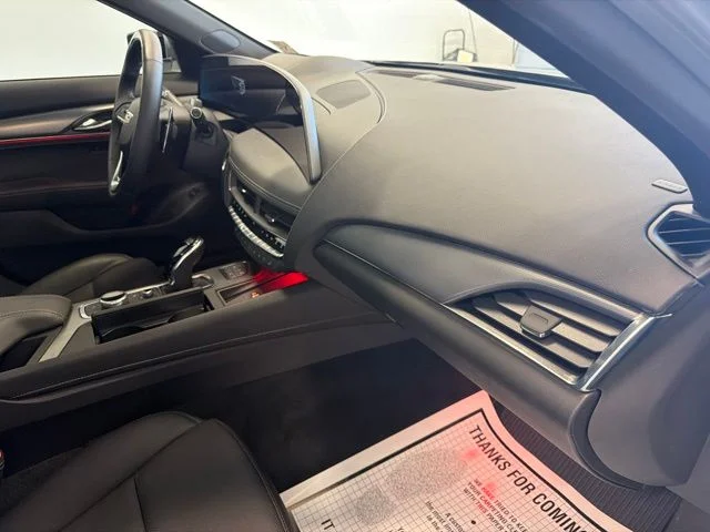 Used 2025 Silver Cadillac Premium Luxury image 40