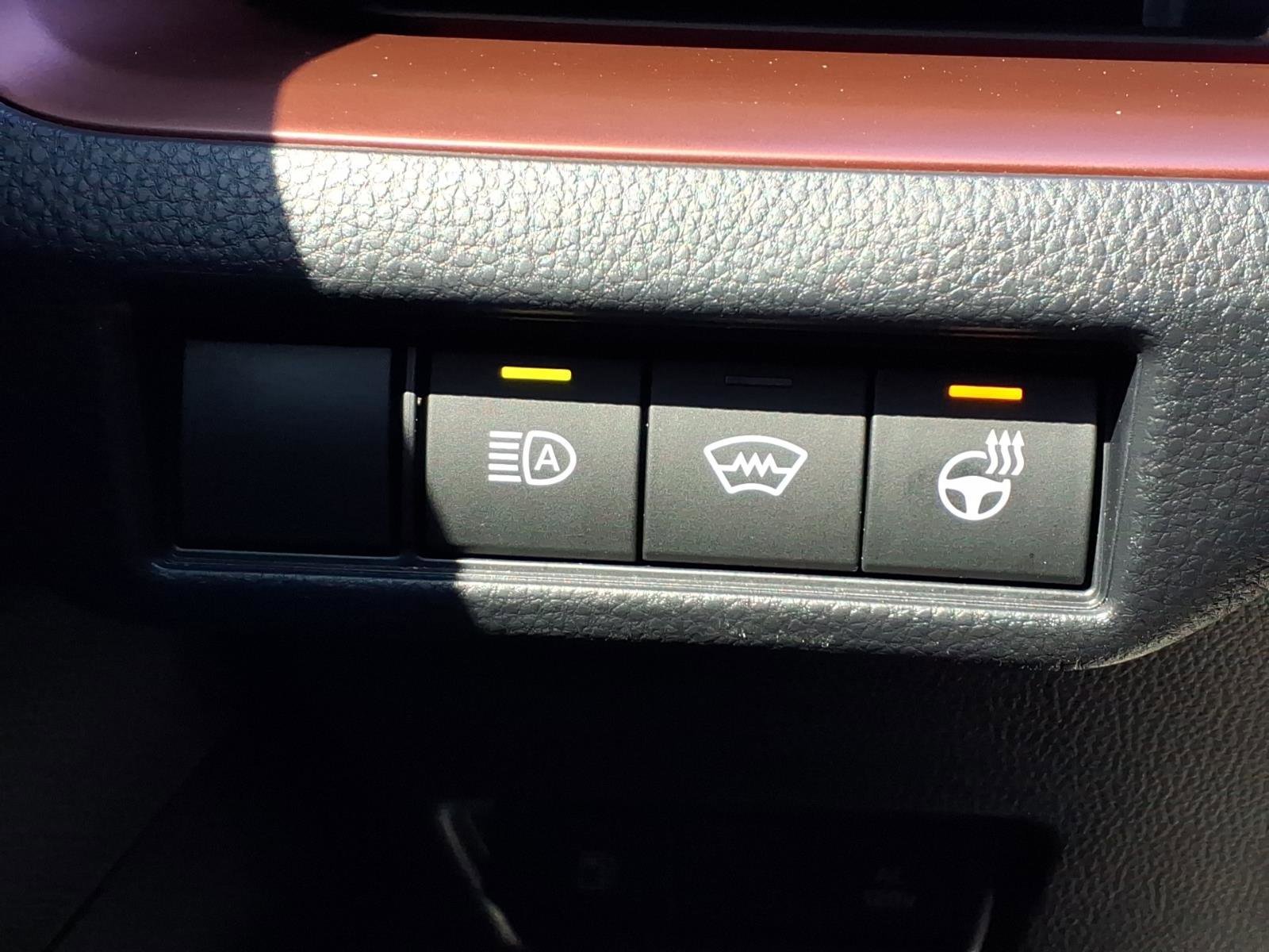 Used 2023 Wind Chill Pearl Toyota XSE image 7
