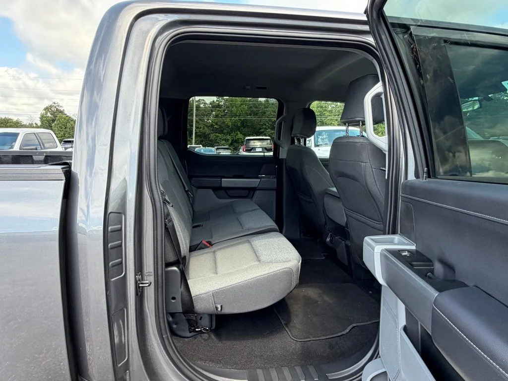 Used 2025 Gray Ford XLT image 9