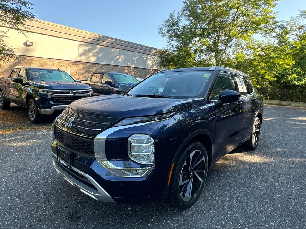 Certified Used 2024 Blue Mitsubishi SEL image 2