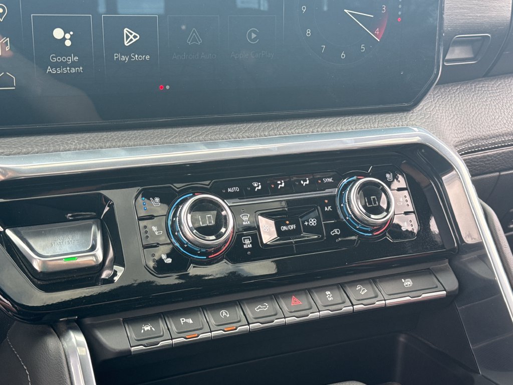 Used 2022 Silver GMC Denali image 19