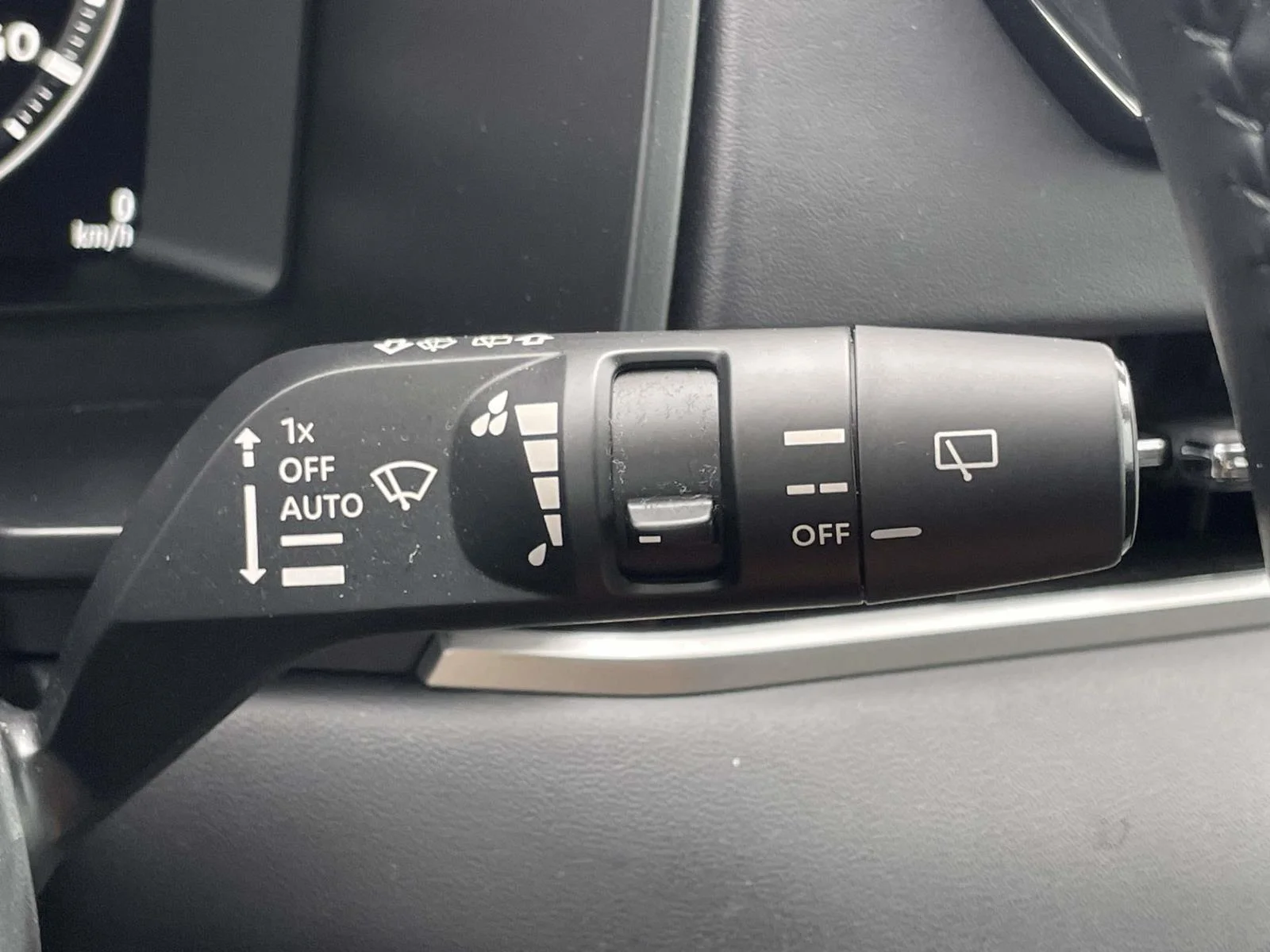Used 2025 Blue Mitsubishi SE S-AWC image 13