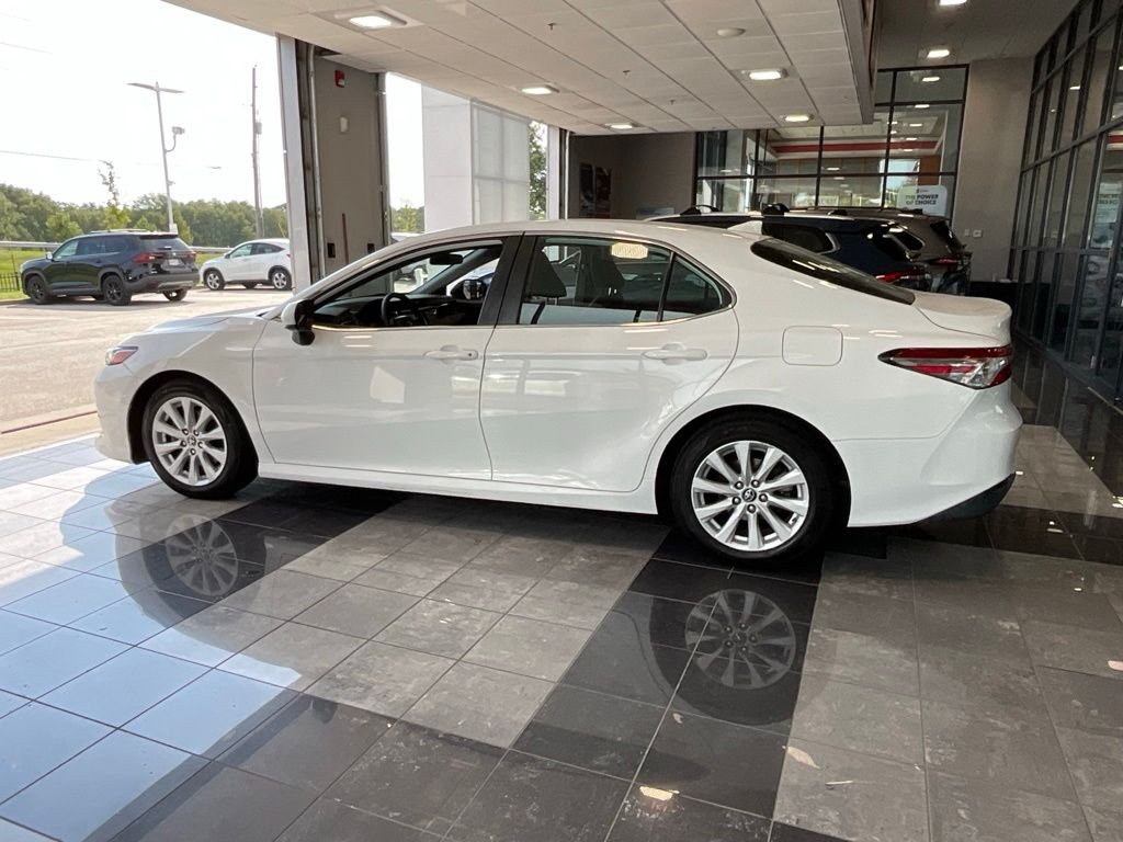Used 2019 White Toyota LE image 4