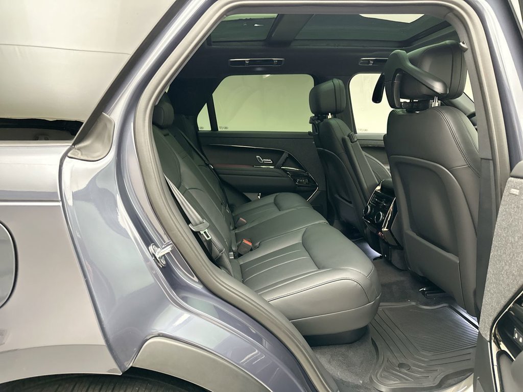 New 2027 Varesine Blue Land Rover SE image 7