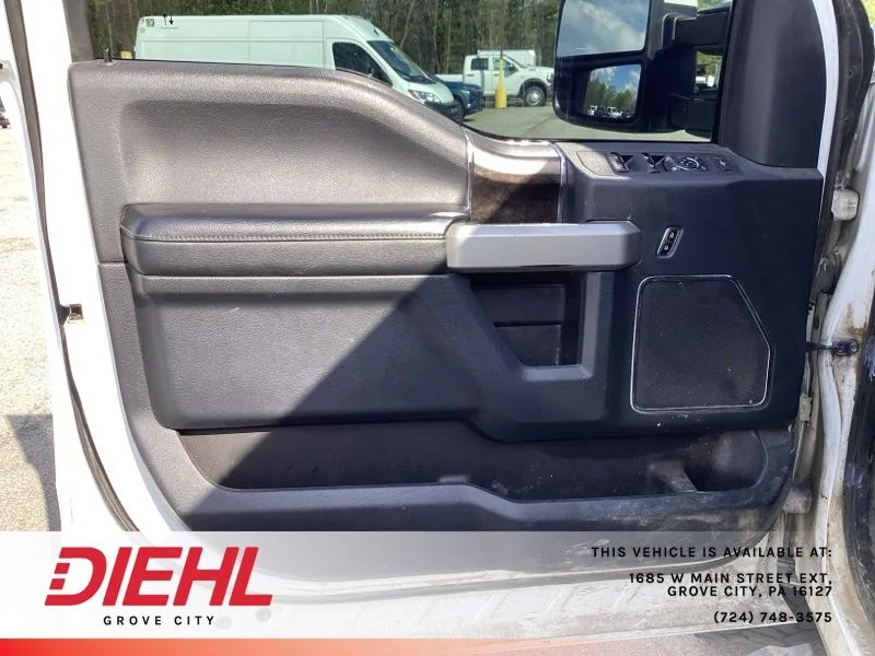 Used 2022 White Ford Lariat image 16