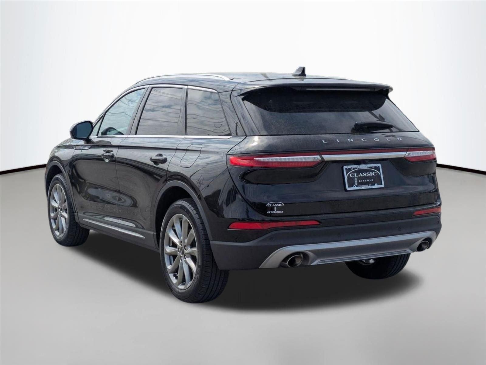 Used 2022 Infinite Black Metallic Clearcoat Lincoln Standard image 7