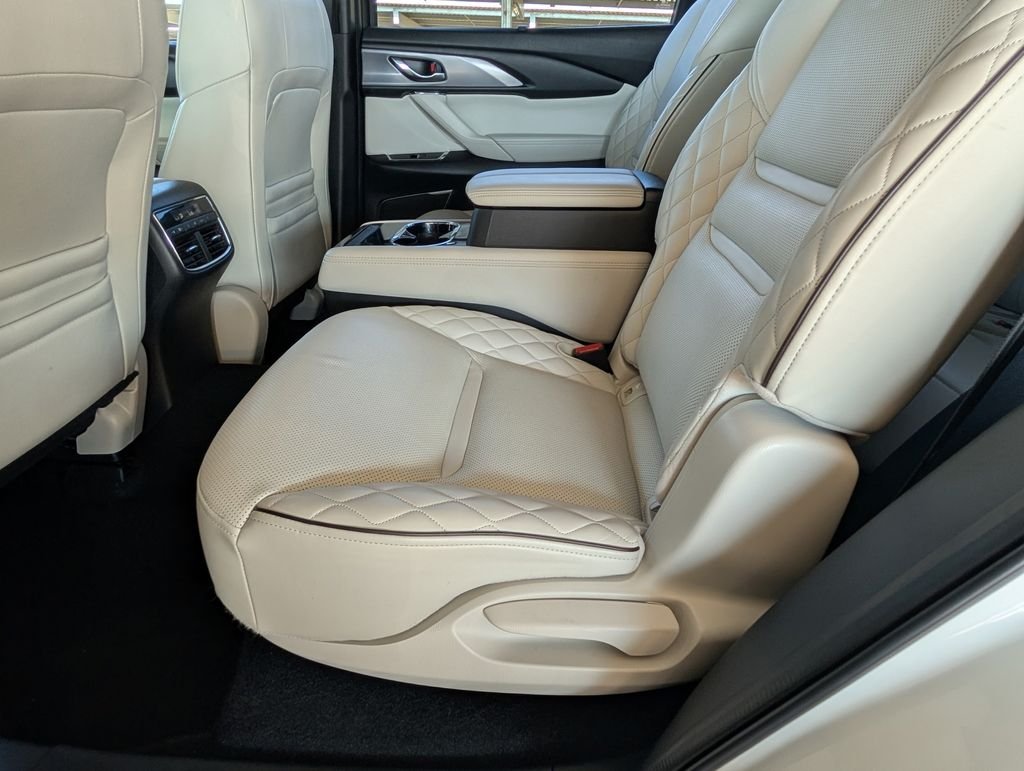 Used 2023 White Mazda Signature image 23