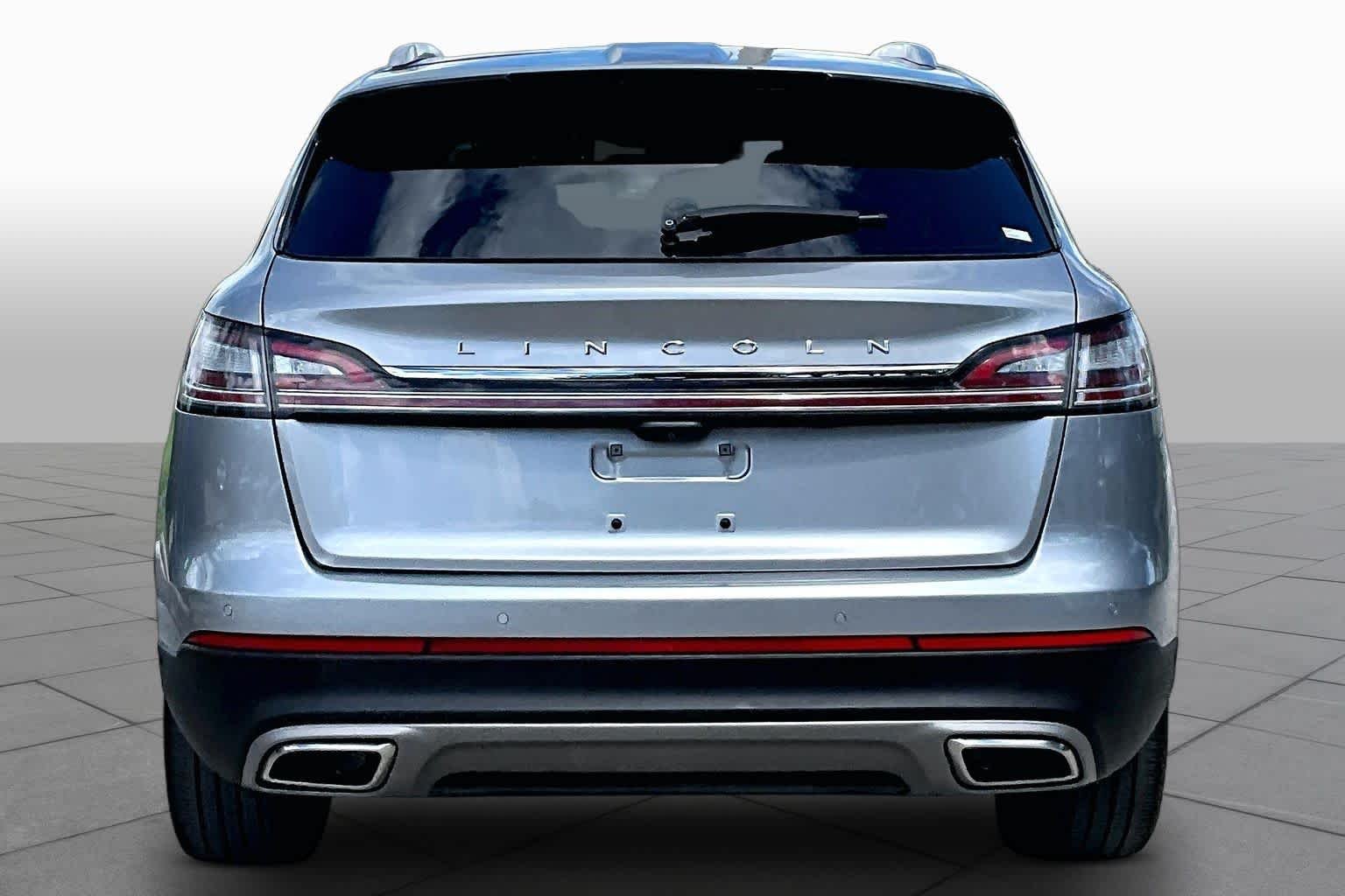 Used 2020 Silver Radiance Lincoln Reserve image 5