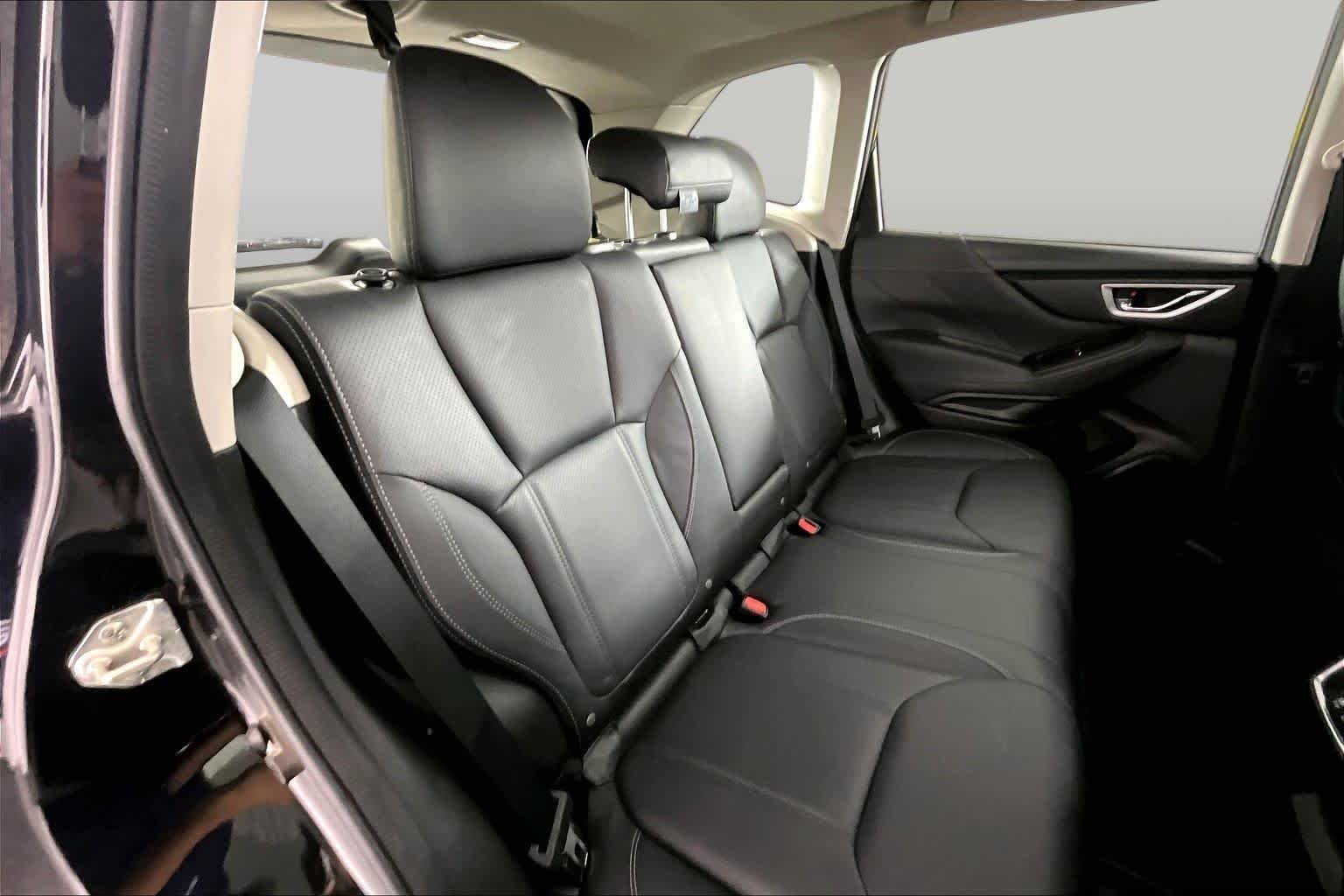 Used 2019 Crystal Black Silica Subaru Limited image 17