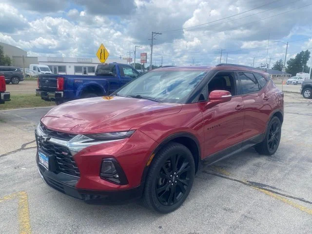 Used 2020 Cajun Red Tintcoat Chevrolet RS image 2