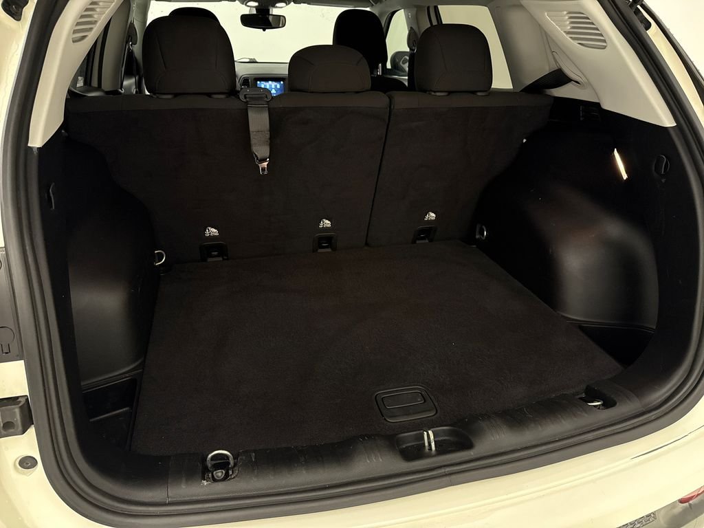 Used 2021 White Clearcoat Jeep Sport image 11