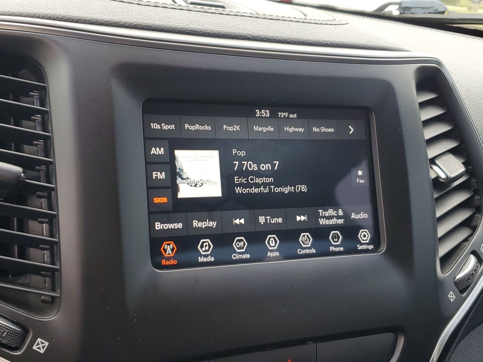 Used 2020 White Jeep Latitude Plus image 22