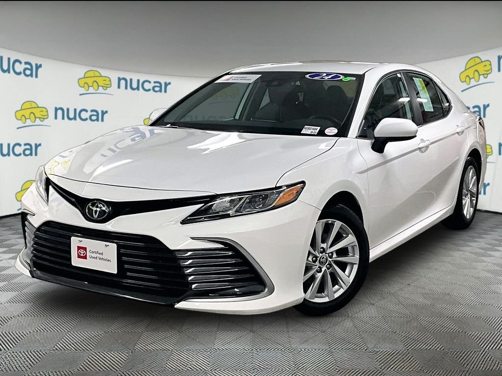 Used 2024 White Toyota LE image 3
