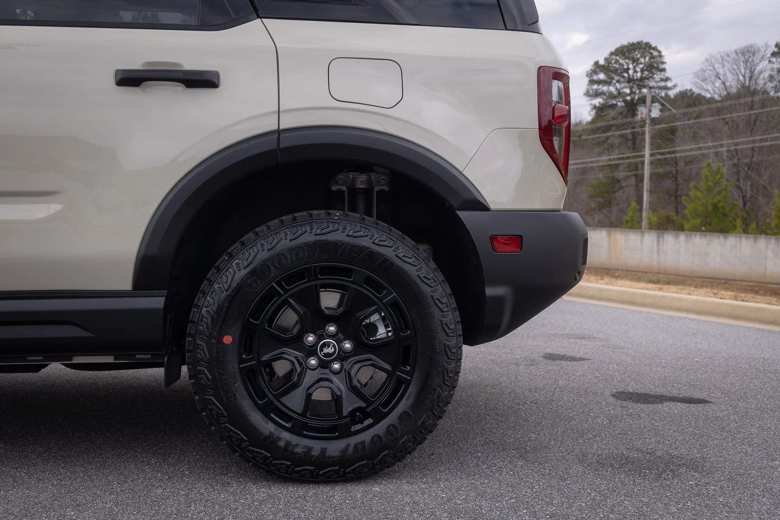 New 2025 Desert Sand Ford Outer Banks® image 6