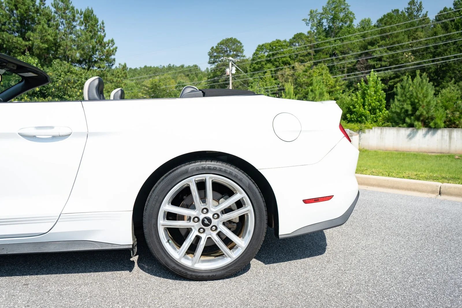 Used 2016 White Ford EcoBoost Premium image 6