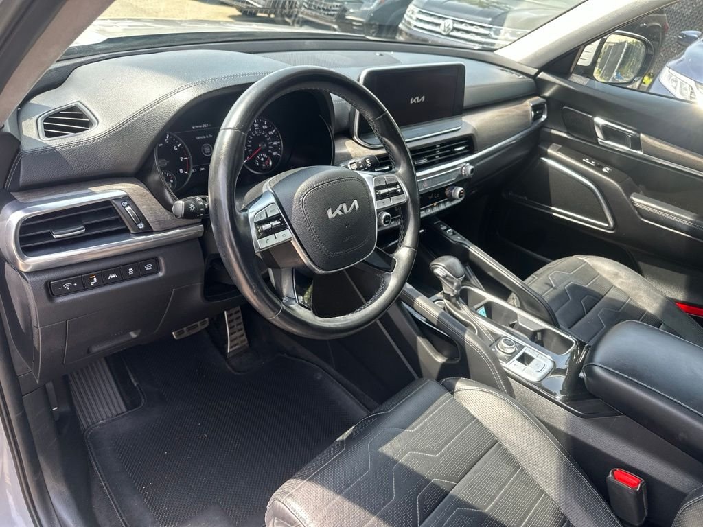 Used 2022 Gray Kia SX image 8