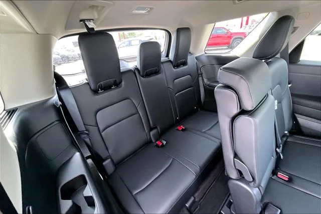 New 2026 Nissan Pathfinder SL 4D Sport Utility