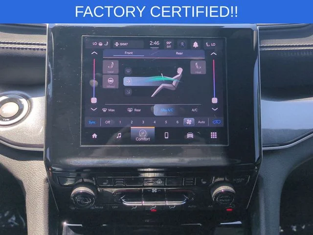 Used 2021 Black Jeep Altitude image 25