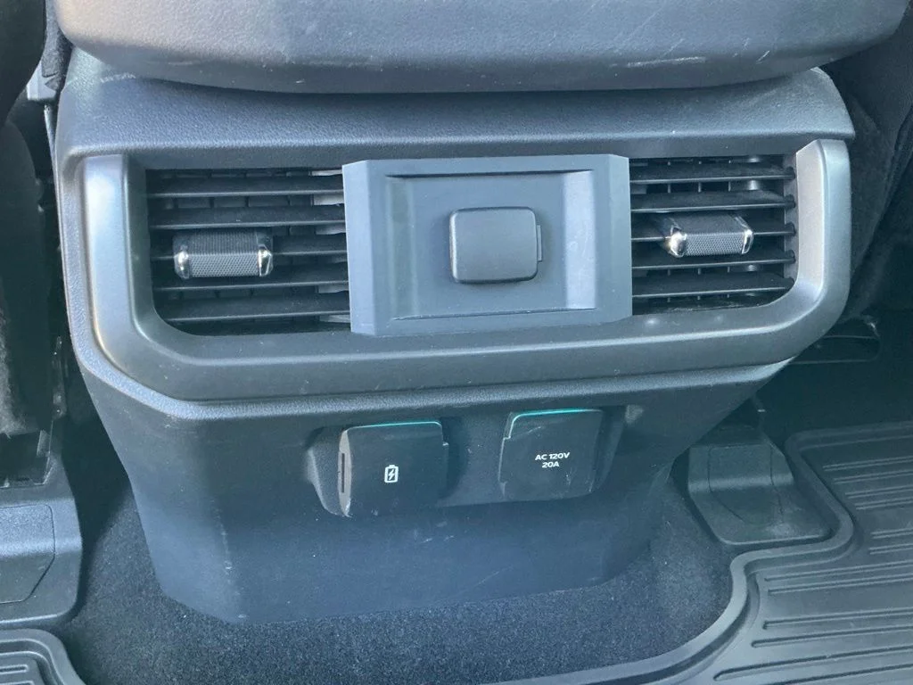 Used 2024 Blue Ford XLT image 30