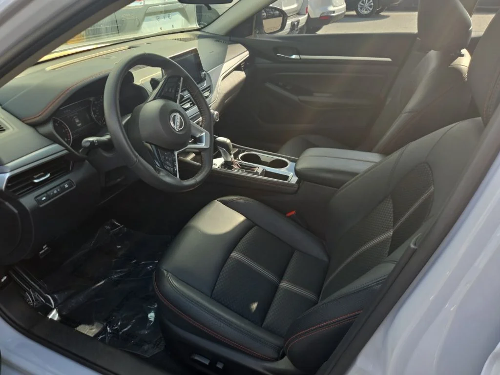 Used 2024 Gray Nissan 2.5 SR image 3