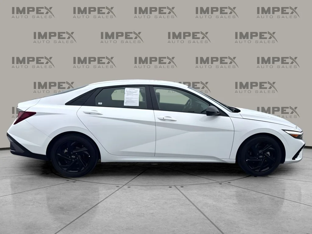 Used 2026 White Hyundai SEL Sport image 6