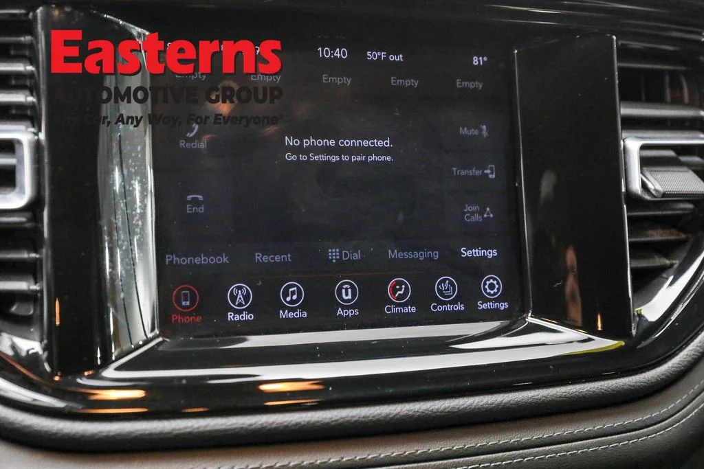 Used 2023 Red Dodge SXT image 19