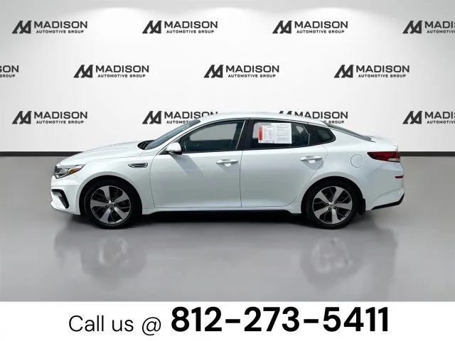 Used 2019 White Kia S image 9