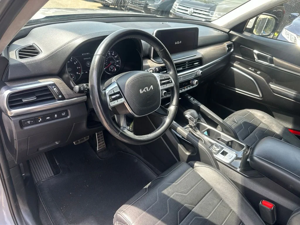 Used 2022 Gray Kia SX image 8