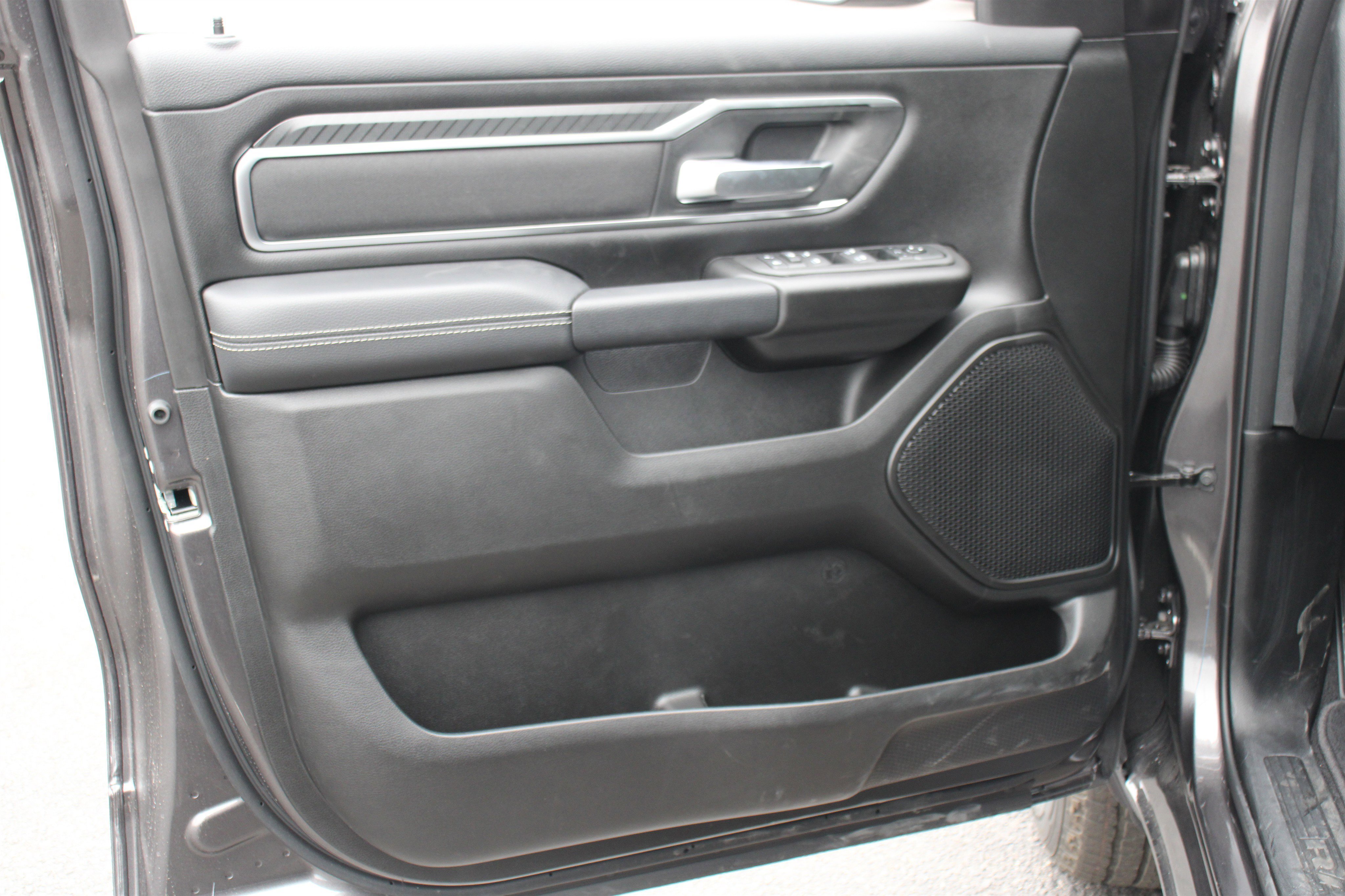 New 2026 Granite Crystal Metallic Clearcoat RAM Big Horn image 6