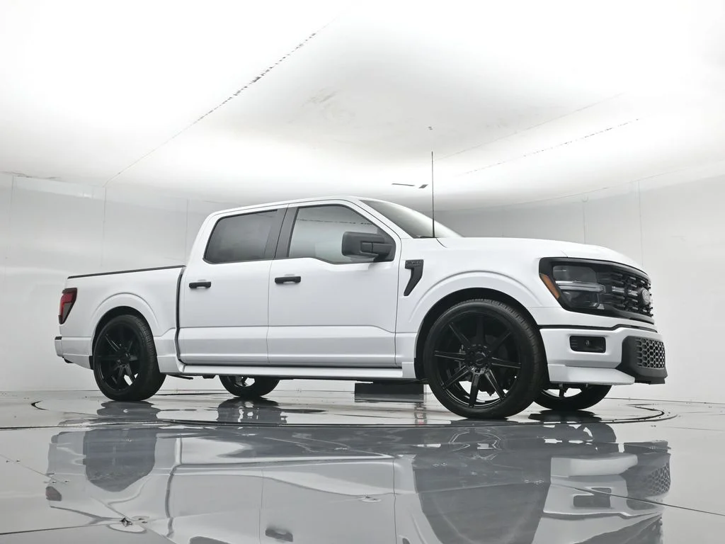 New 2026 Oxford White Ford STX image 3