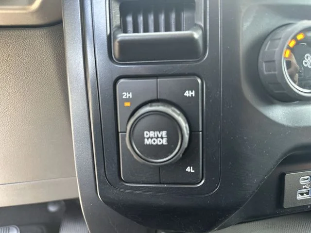 Used 2022 Silver Ford XLT image 40