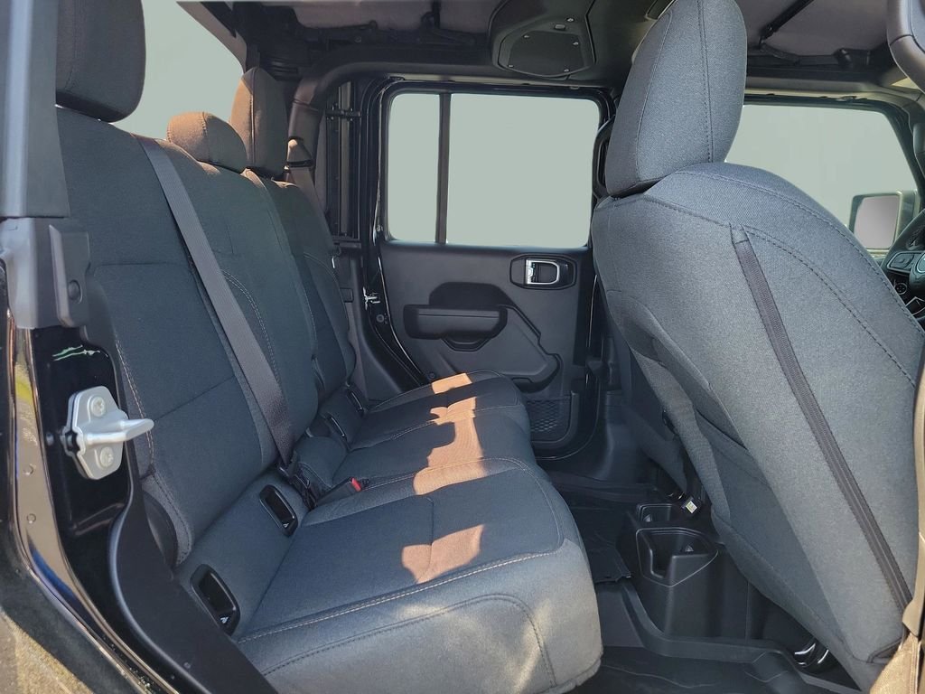 New 2025 Black Clear-Coat Exterior Paint Jeep Sport S image 33