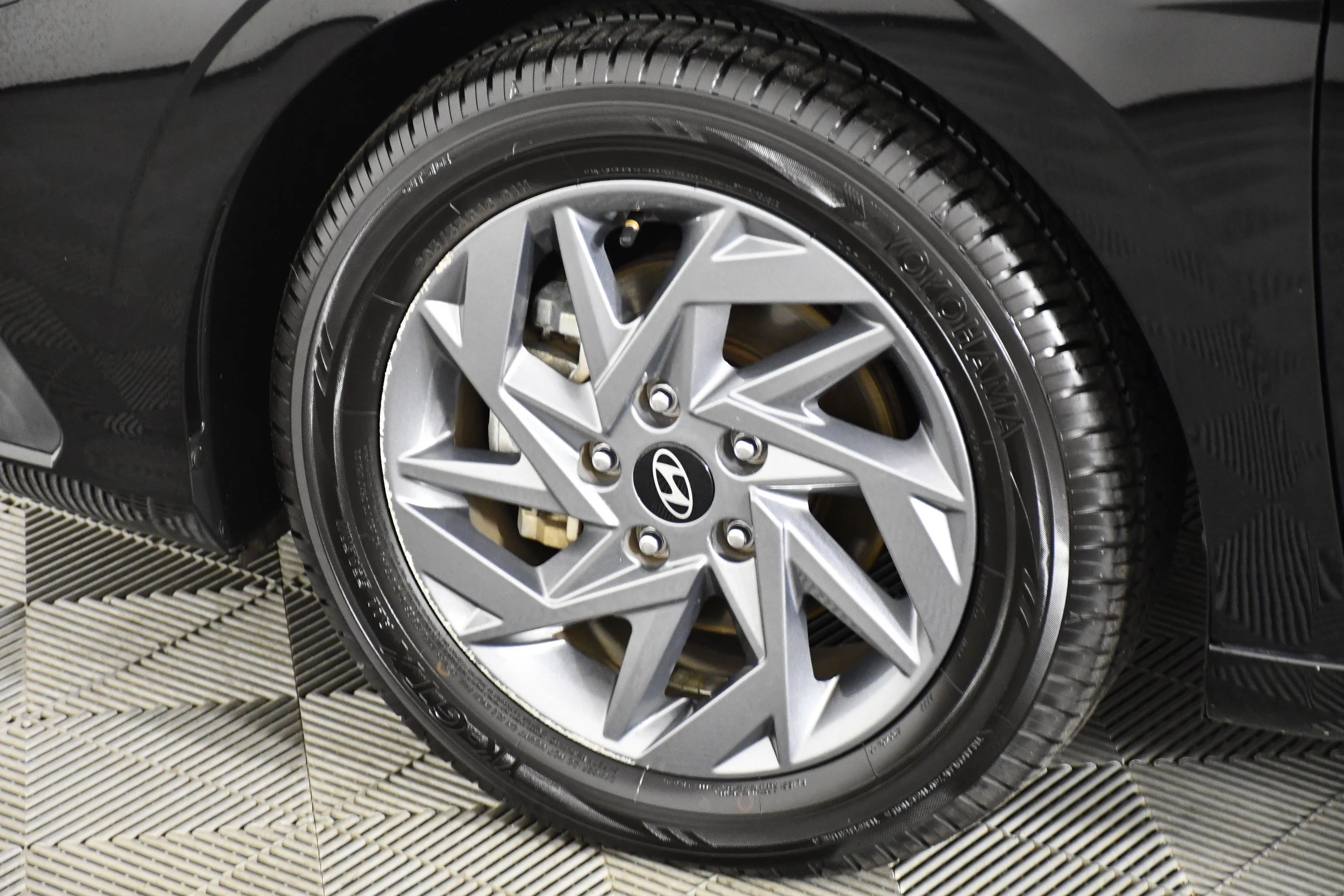 Used 2024 Abyss Black Hyundai SEL image 53