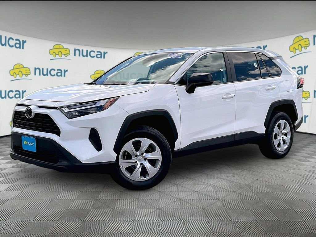 Used 2025 White Toyota LE image 3