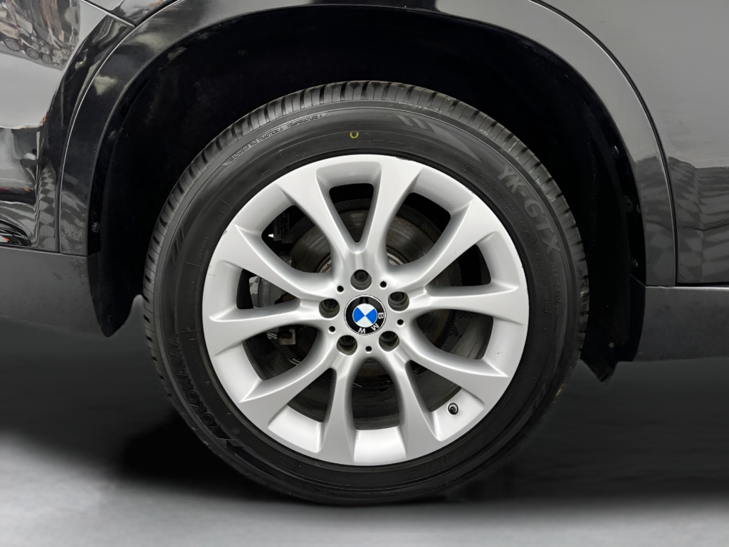Used 2015 Black Sapphire Metallic BMW xDrive35i image 38