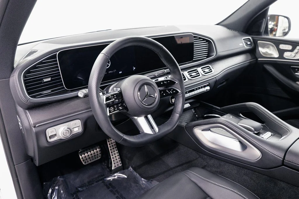 Certified Used 2026 Polar White Mercedes-Benz GLS 450 image 9