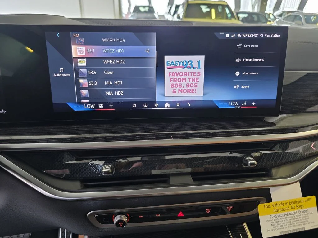 New 2026 Alpine White BMW sDrive40i image 24