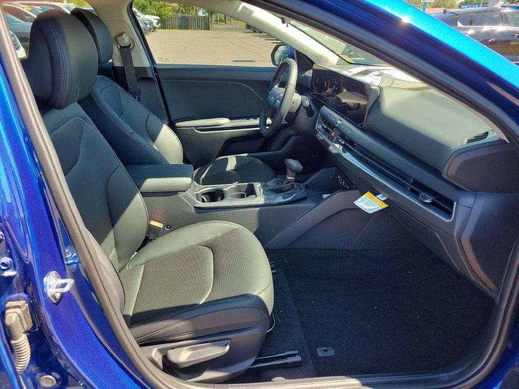 New 2026 Deep Sea Blue Kia EX image 7
