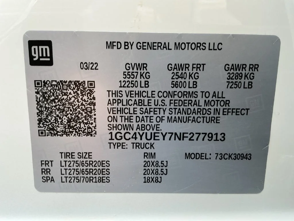 Used 2022 SUMMIT WHITE Chevrolet LTZ image 31
