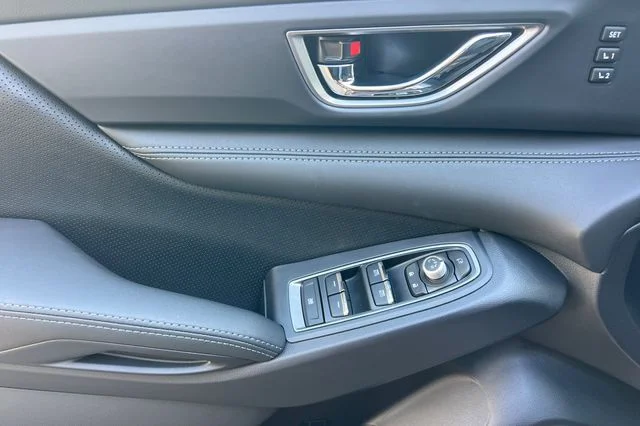 New 2026 ICE SILVER METALLIC Subaru Limited 7-Passenger image 8