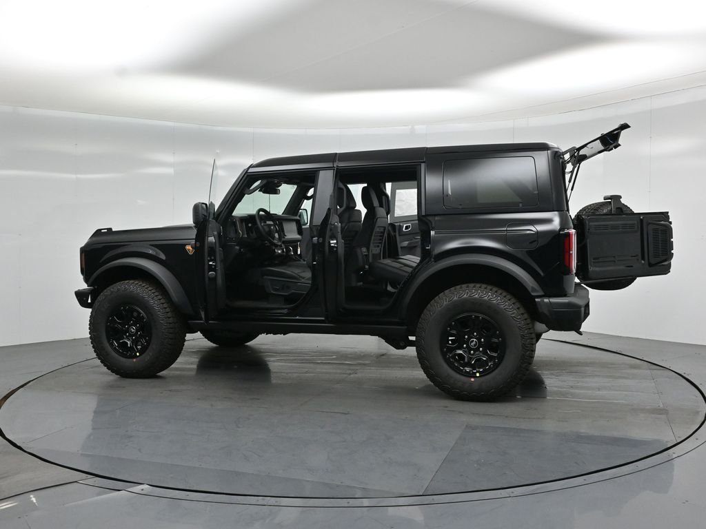New 2026 Shadow Black Ford Badlands image 35
