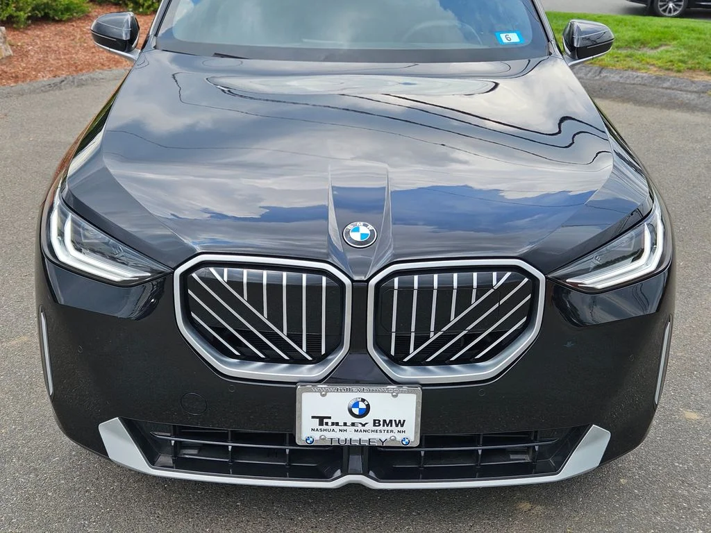 Used 2025 Black Sapphire Metallic BMW 30 xDrive image 8