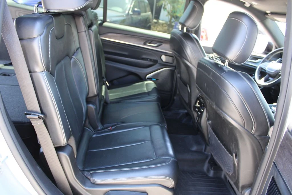 Used 2021 Silver Jeep Overland image 13