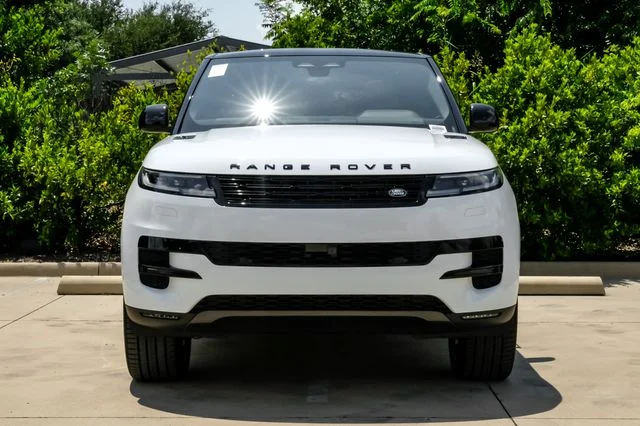 New 2026 Fuji White Land Rover SE image 5