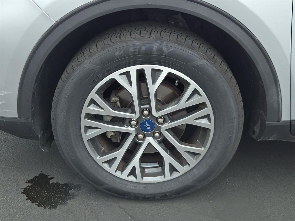 Used 2020 Silver Ford SEL image 24