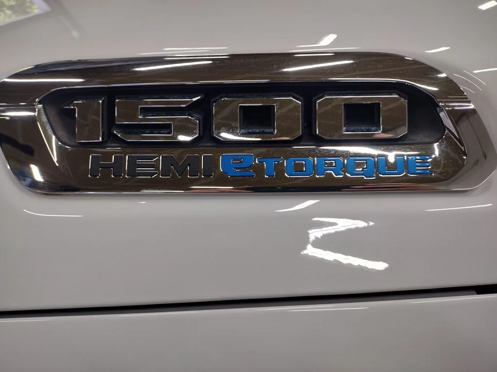 Used 2022 White Ram Laramie image 5