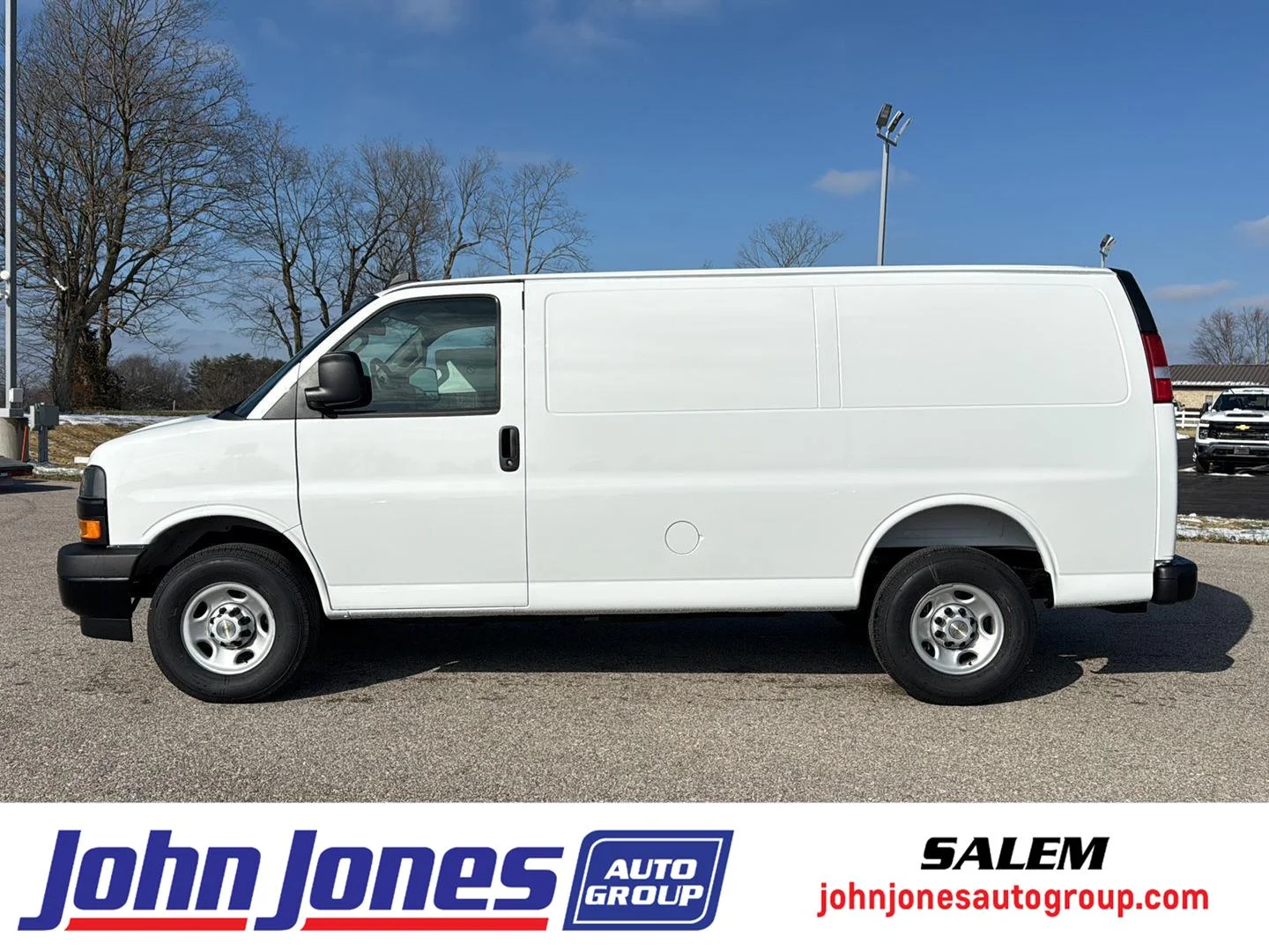 2025 Chevrolet Express 2500 Work Van HD's photo