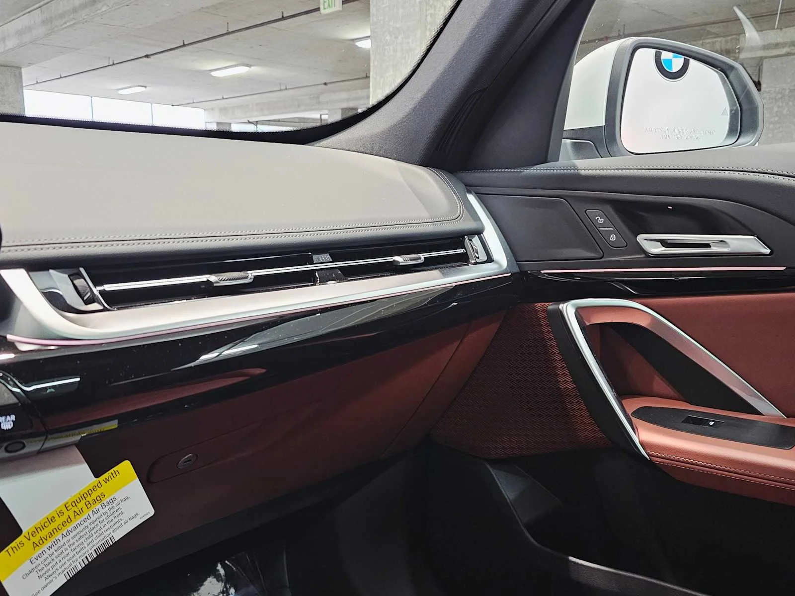 New 2026 Mineral White Metallic BMW xDrive28i image 20